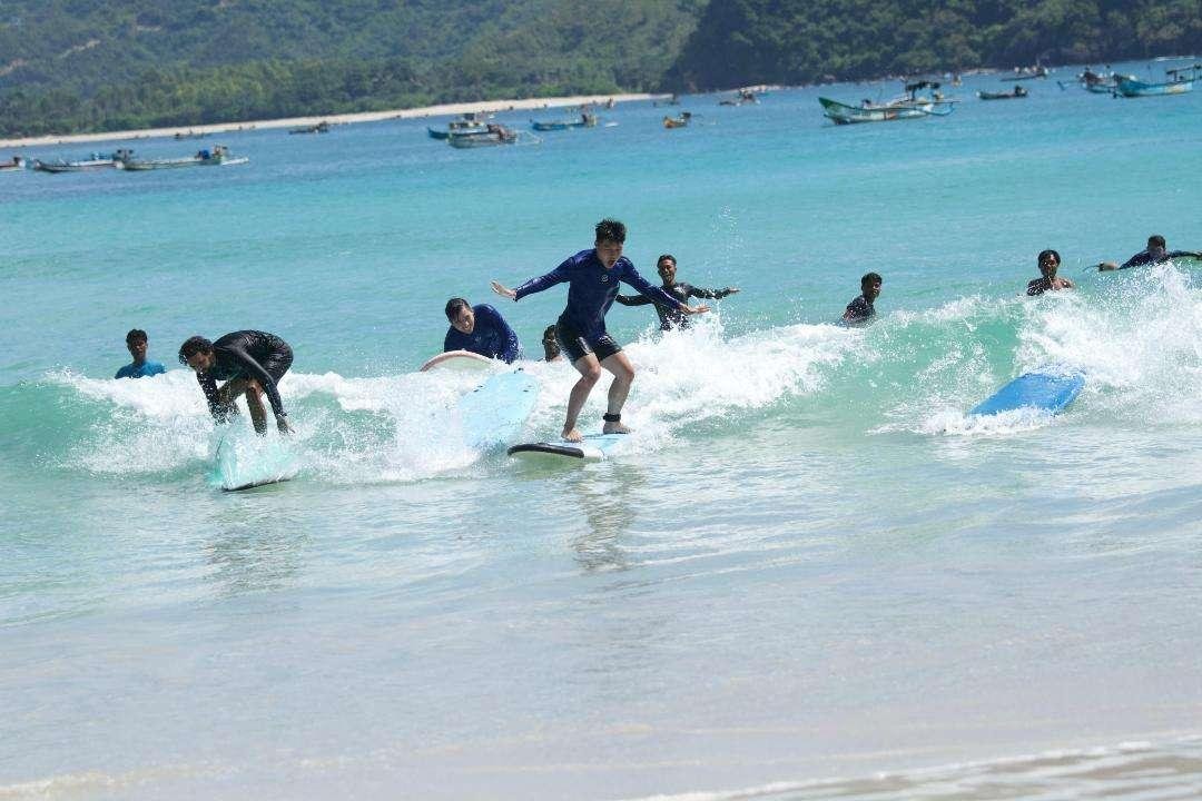 Surfing highlight
