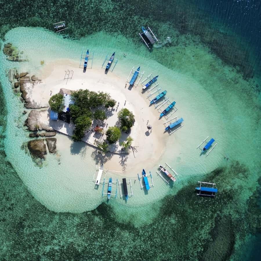 Gili Kedis shore