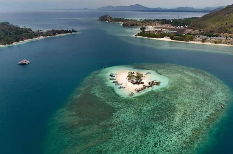 Gili Kedis swimming